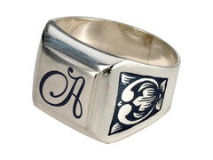 Серебряное кольцо печатка с буквой  «А»